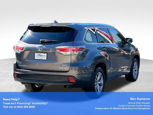 Used 2015 Toyota Highlander XLE AWD/4WD image 11