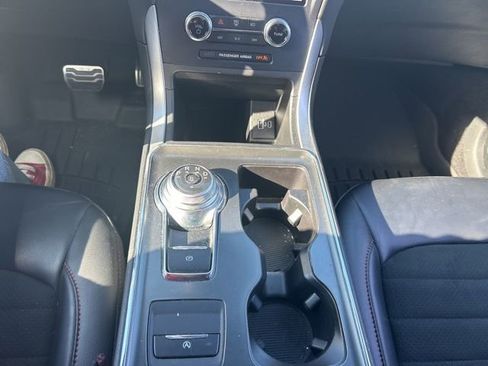 Used 2023 Ford Edge ST-Line image 17