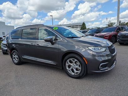 Used 2022 Chrysler Pacifica Limited