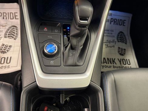 Used 2025 Toyota RAV4 XSE w/ Weather Package image 9