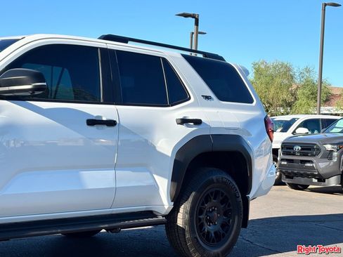 Certified 2025 Toyota 4Runner TRD Off-Road Premium AWD/4WD image 10