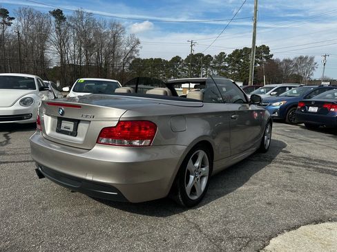 Used 2010 BMW 135i Convertible image 6