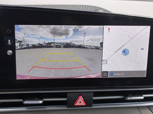 Used 2025 Hyundai Elantra SEL FWD image 16
