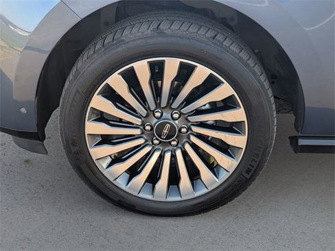 Used 2020 Lincoln Navigator Reserve w/ Luxury Package image 36