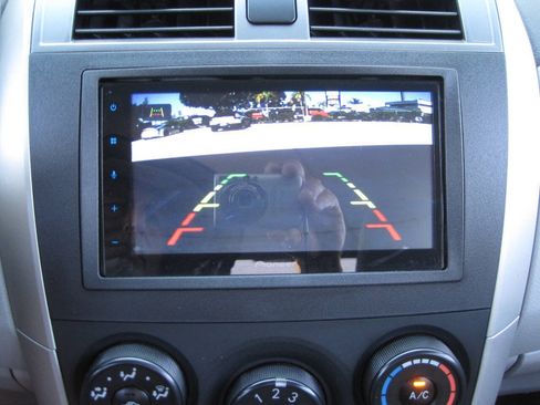 Used 2013 Toyota Corolla L FWD image 28