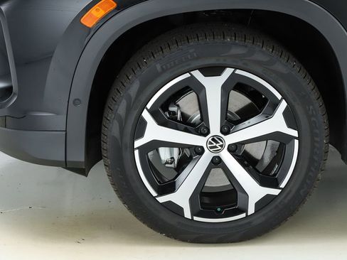 New 2026 Volkswagen Tiguan SE AWD/4WD image 44