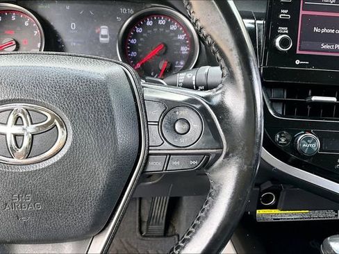 Used 2021 Toyota Camry XSE image 11