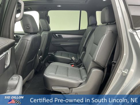 Used 2025 Buick Enclave Sport Touring w/ Power Package image 19