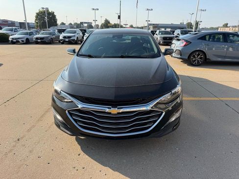 Used 2025 Chevrolet Malibu LT FWD image 7