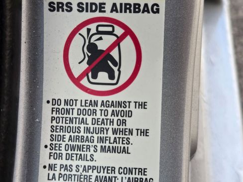 Used 2015 Toyota Corolla LE image 15