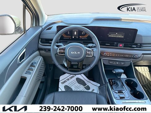 New 2026 Kia Carnival EX image 17