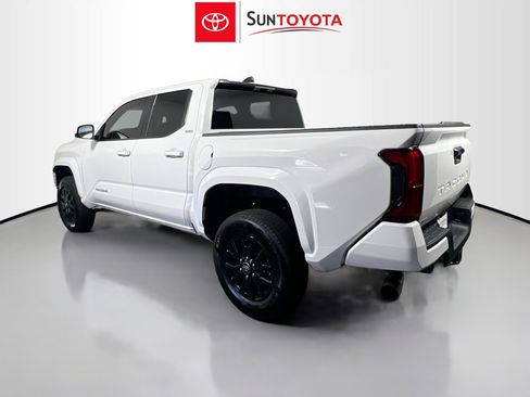 Used 2025 Toyota Tacoma SR5 image 6