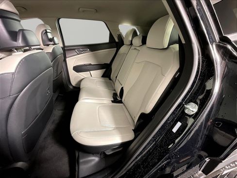 Used 2026 Kia Sportage EX FWD image 22