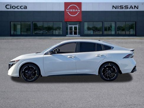 New 2026 Nissan Sentra SR w/ SR Premium Package FWD image 2