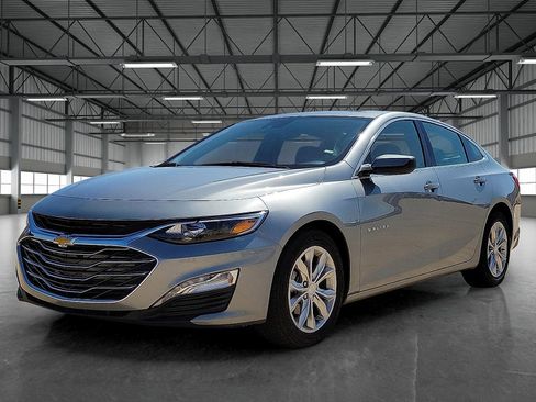 Used 2024 Chevrolet Malibu LT image 1