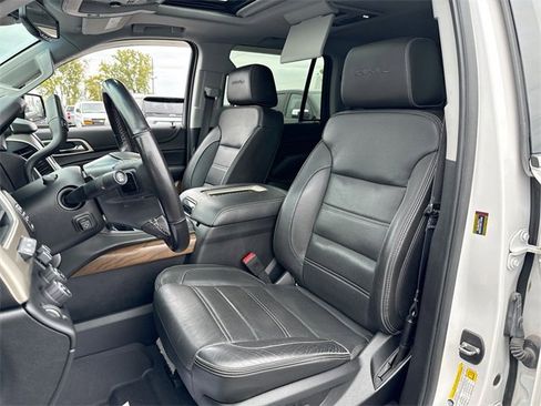Used 2020 GMC Yukon Denali w/ Denali Ultimate Package image 11