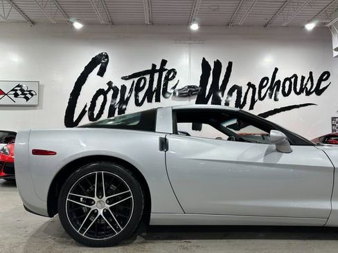Used 2010 Chevrolet Corvette Coupe w/ Preferred Equipment Group image 4