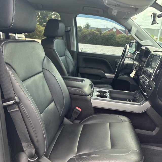 Used 2018 Chevrolet Silverado 1500 LT w/ All Star Edition AWD/4WD image 9