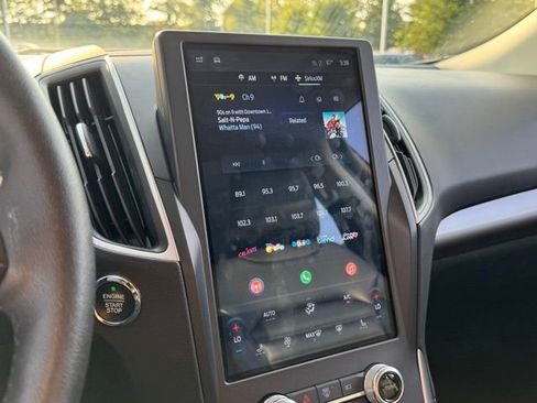 Used 2024 Ford Edge SEL image 18