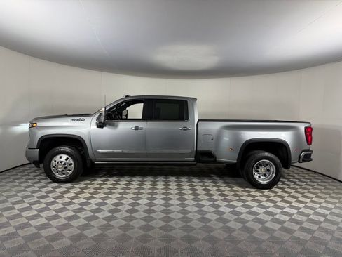 Used 2024 Chevrolet Silverado 3500 High Country w/ Technology Package AWD/4WD image 10