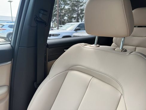 New 2026 Jeep Grand Cherokee L Limited RWD image 23