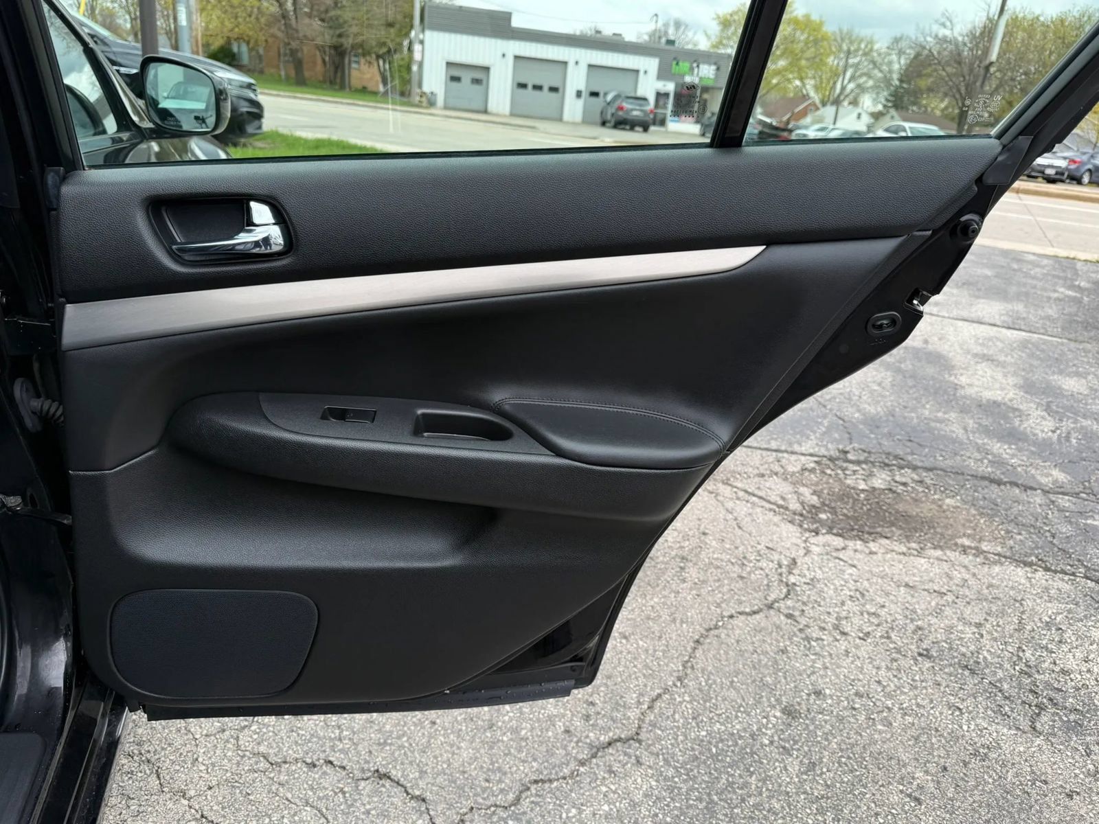 Used 2011 INFINITI G25 RWD image 17