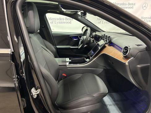 Used 2025 Mercedes-Benz C 300 4MATIC Sedan image 28