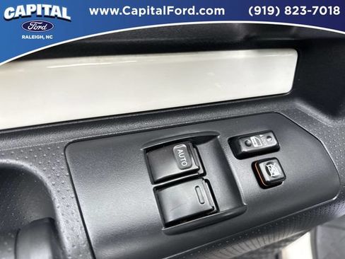 Used 2010 Toyota FJ Cruiser 4WD image 20