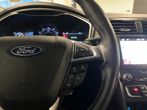 Used 2019 Ford Fusion SE w/ Equipment Group 151A image 14