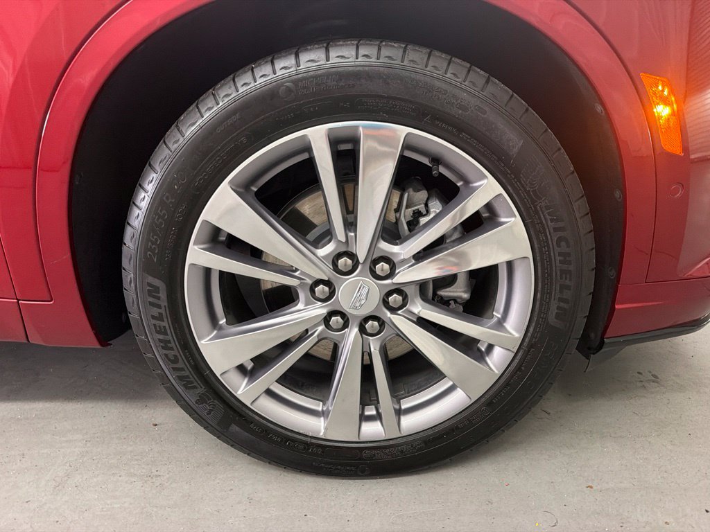 Used 2023 Cadillac XT6 Premium Luxury w/ Technology Package FWD image 11