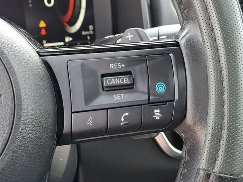 Used 2021 Nissan Rogue Platinum AWD/4WD image 27