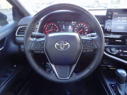 Used 2022 Toyota Camry XSE image 12