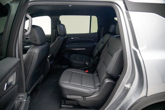 Used 2026 Chevrolet Traverse LT AWD/4WD image 16