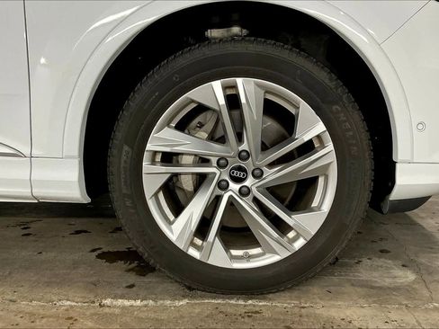 Used 2022 Audi Q7 Premium Plus image 12