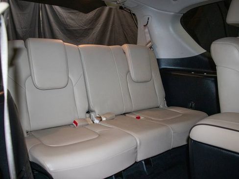 Used 2024 Nissan Armada Platinum w/ Captain's Chairs Package image 19