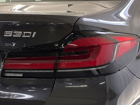 Used 2023 BMW 530i w/ Convenience Package image 12