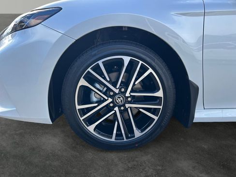 Used 2026 Toyota Camry XLE AWD/4WD image 4