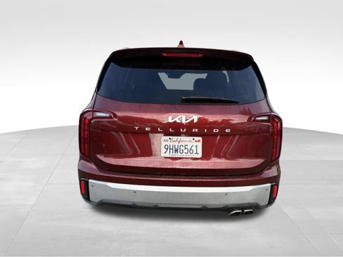 Used 2024 Kia Telluride S w/ S Sunroof Package FWD image 4