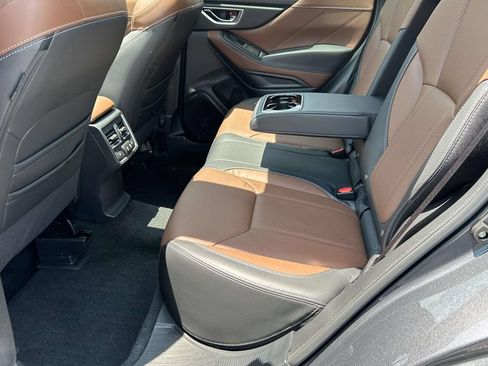 Used 2023 Subaru Forester Touring AWD/4WD image 12