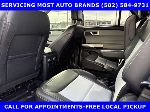 Used 2022 Ford Explorer XLT w/ Equipment Group 202A image 14