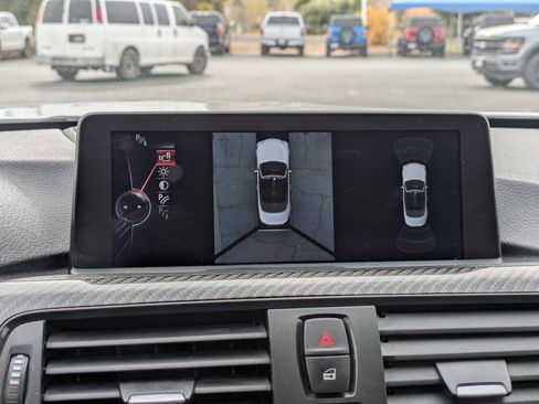 Used 2015 BMW M4 Convertible image 24