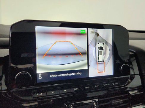 Used 2024 Nissan Pathfinder Platinum FWD image 37