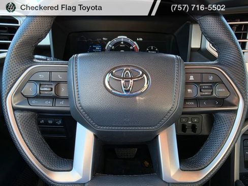 Used 2025 Toyota Tundra Limited AWD/4WD image 17