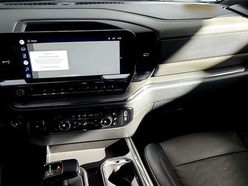 Used 2022 Chevrolet Silverado 1500 ZR2 w/ Technology Package image 29