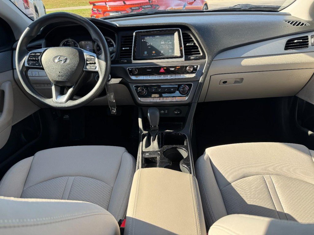 Used 2019 Hyundai Sonata SE FWD image 14