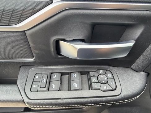 New 2026 RAM 3500 Big Horn AWD/4WD image 44