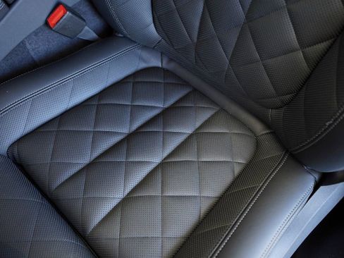 New 2026 BMW X7 xDrive40i w/ Premium Package image 12