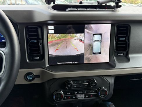 Used 2024 Ford Bronco Wildtrak image 36