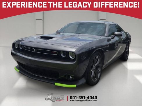 Used 2019 Dodge Challenger R/T RWD image 1
