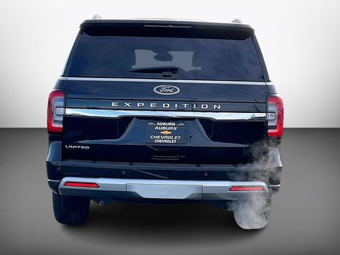 Used 2023 Ford Expedition Limited image 4